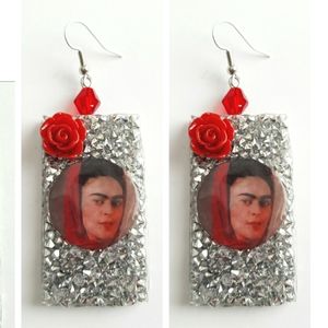 ❤ Beautiful handnade Frida Kahlo Earrings